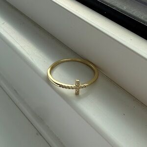 Elegant Gold Cross Ring